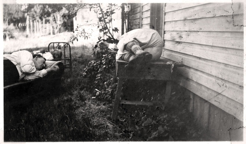 PAGE TRAVEL MOMPOP 03 Hard day’s night for Pop and Stubby.