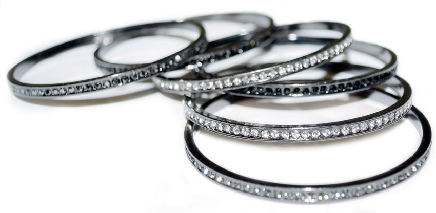 PAGE-FICTION-JUSTLOOKING-02