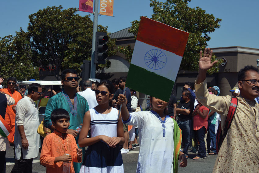 Participants at Fremont parade. (Amar D. Gupta/Siliconeer)