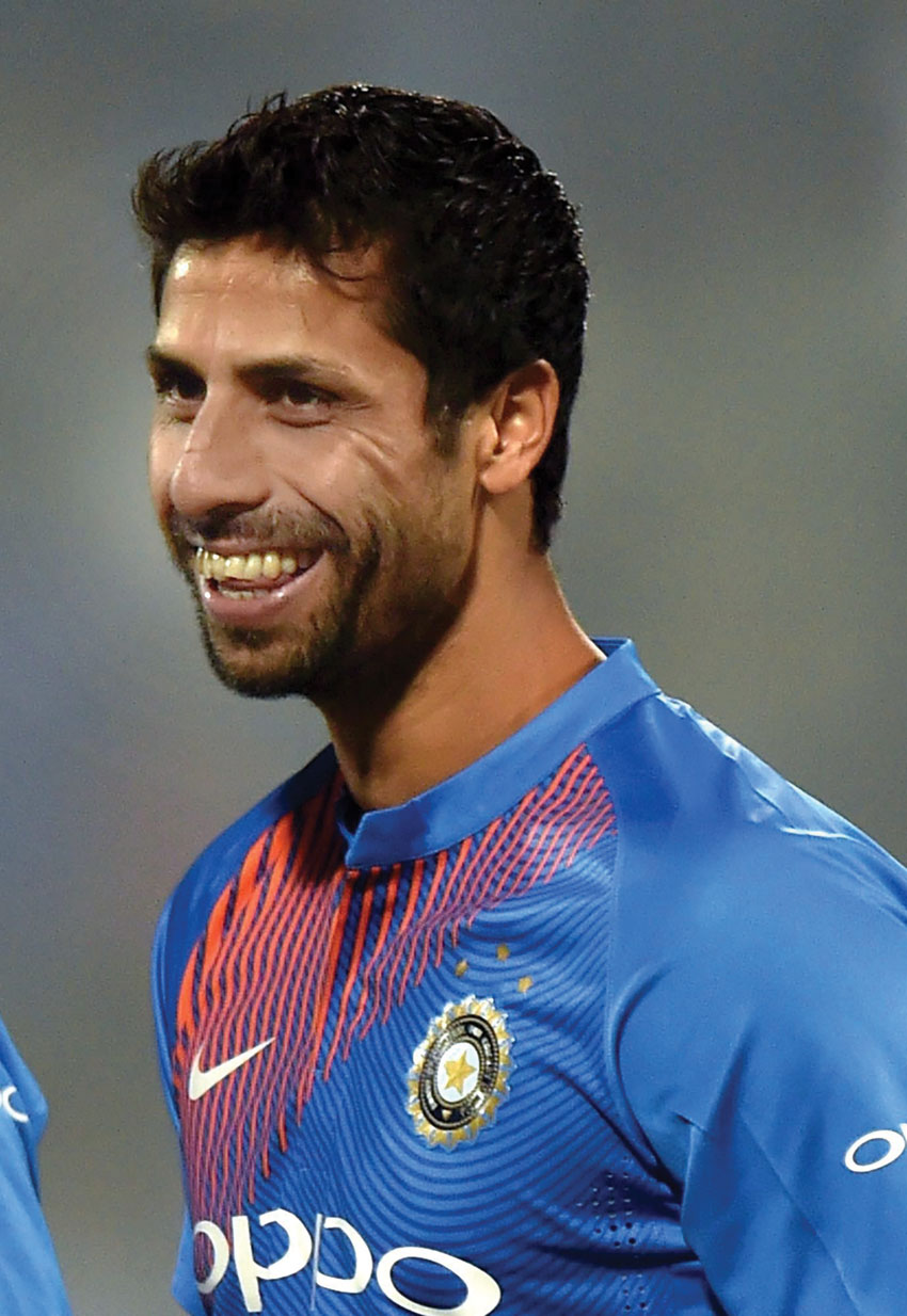 PAGE CRICKET NEHRA 02