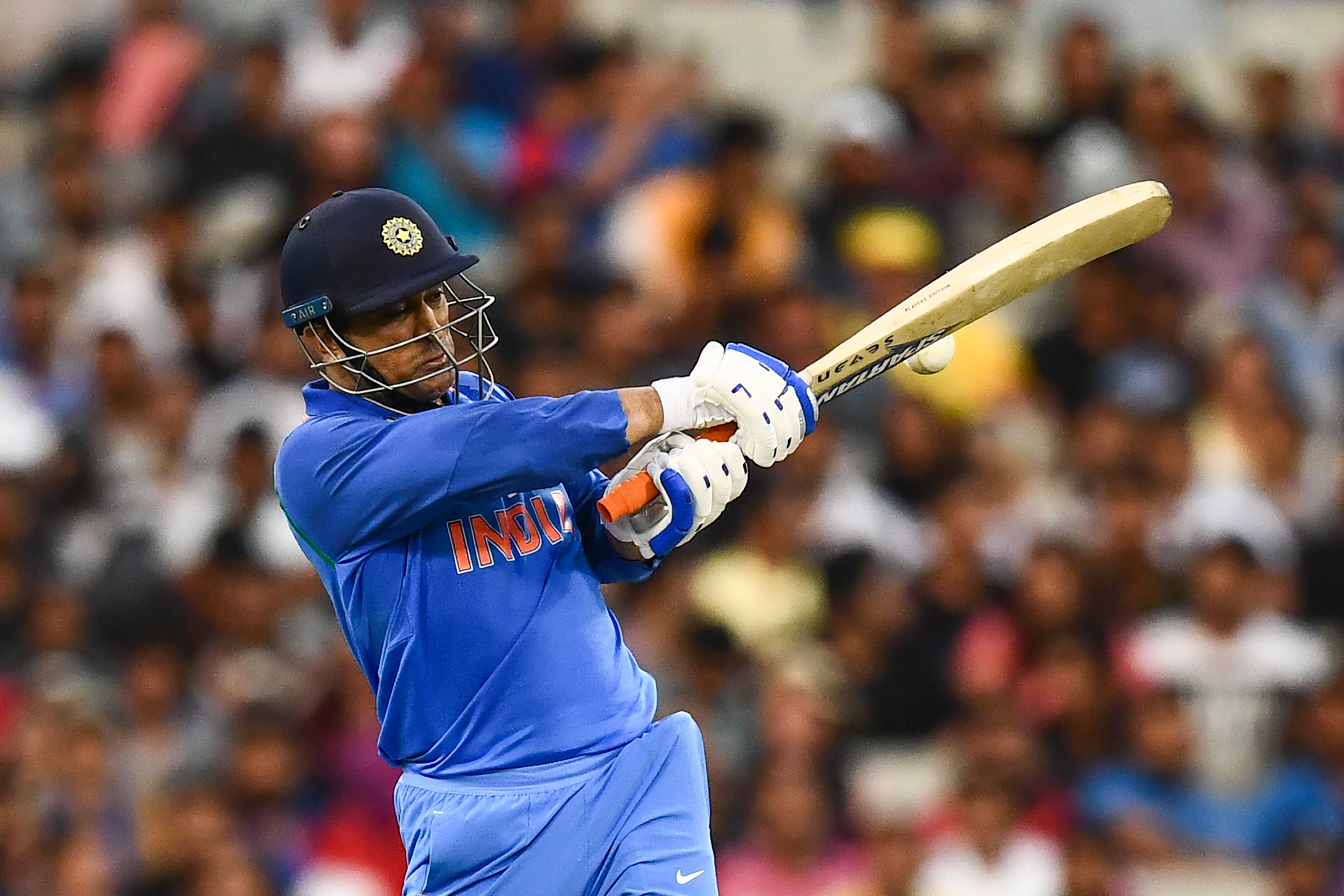 Siliconeer | Dhoni Finishes Off Job To Clinch ODI Series For India ...