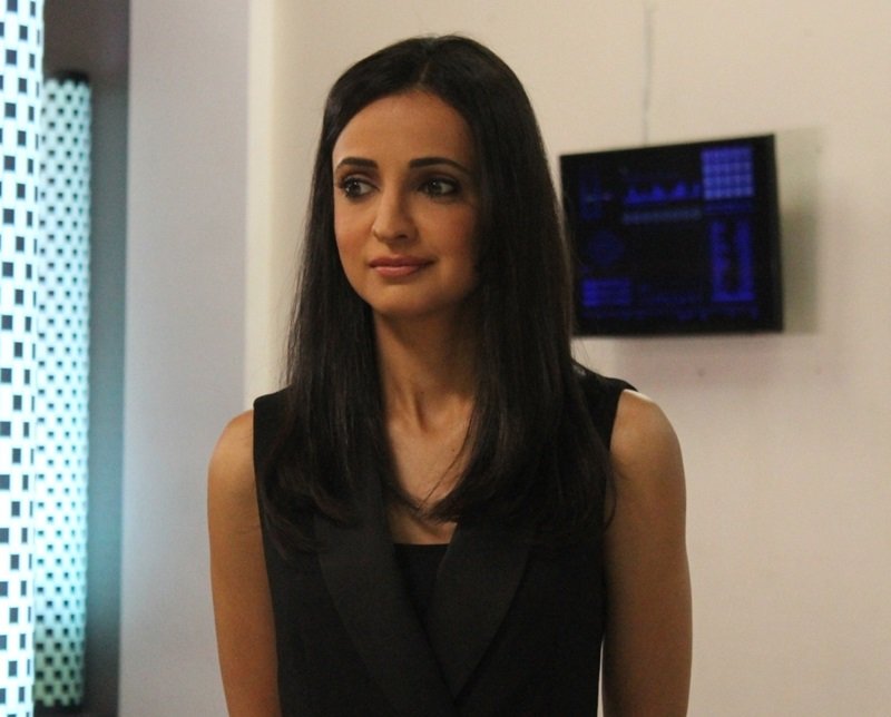 siliconeer-ghost-heroine-sanaya-irani-is-scared-of-spooky-stories