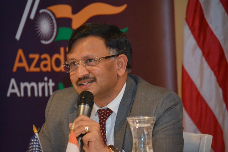 Consul General of India, San Francisco, Dr. T.V. Nagendra Prasad welcomes delegates from India and shares the gist of the ‘Make in India’ initiative.