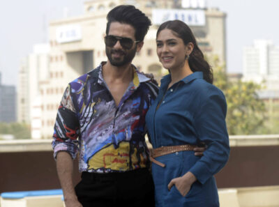 Shahid Kapoor and Mrunal Thakur during promotional photoshoot for Jersey in New Delhi (All Photos: APH Images)