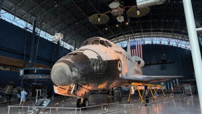Space shuttle Discovery at the Udvar-Hazy center. (Janam Gupta/Siliconeer)