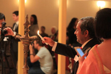 Lamp Lighting by Consul General Ambassador Venkatesan Ashok. page-aol-wcf-02