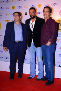 Abhijat Joshi, Sanjay Dutt and Vidhu Vinod Chopra at the closing ceremony of Jio MAMI 18th Mumbai Film Festival with Star. page-ent-jio-mami-02