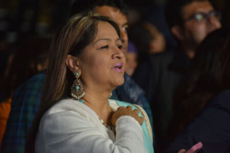 People from Sacramento like Dr. Firdos Sheikh came over to watch the show page-farhan-04