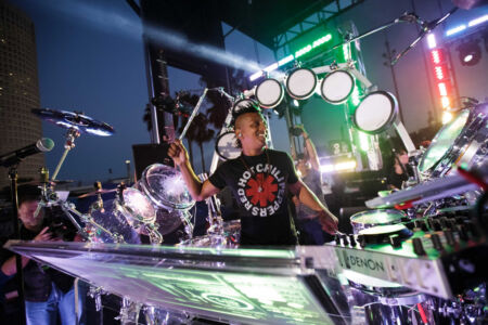 PAGE-IIFA-RAVI-DRUMS-IIFA-Stomp-3