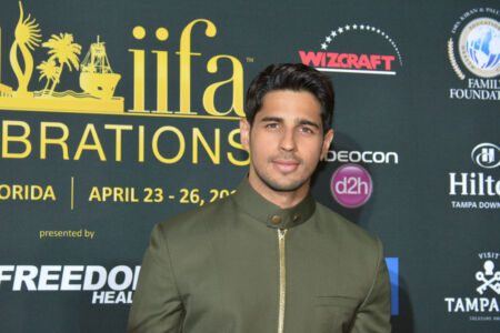 PAGE-IIFA-SIDDHARTH-MALHOTRA-DSC_5167