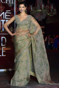 page-lakme-fashion-week-lfw2016winter-19