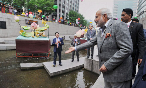 Prime Minister Narendra Modi during a visit to the Cheonggyecheon Stream in Seoul, South Korea, May 19. (Press Trust of India) page-may21-modi-23-korea