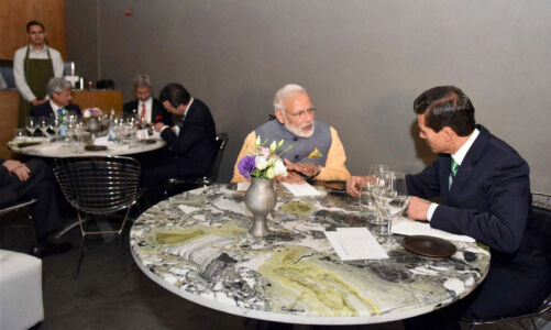 Prime Minister Narendra Modi and President of Mexico, Enrique Peaa Nieto having dinner at a restaurant in Mexico City, June 8. (Press Trust of India) page-modi-us-13