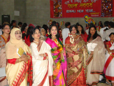 Bengali Ladies at Mela. page-ras-banglanewyear-05