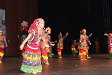 Kids dance at India’s Republic Day in Saratoga, Calif., Jan. 30. (Vasudha Badri-Paul | Siliconeer) page-repday-afog-04