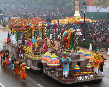 Andhra Pradesh tableau at 66th Republic Day Parade. (Press Information Bureau) page-repday09-pib-l2015012661624