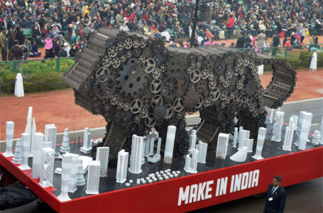 The “Make in India” tableau at the 66th Republic Day parade. (Manvender Vashist | PTI) page-repday14-pti