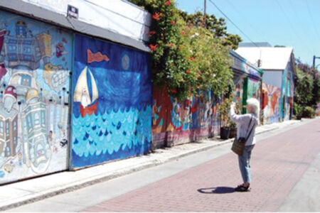 Balmy Alley draws visitors from around the world. (All photos: Al Auger) page-travel-al-sfmurals-01