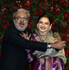 page-ent-deepika-ranveer-more-13