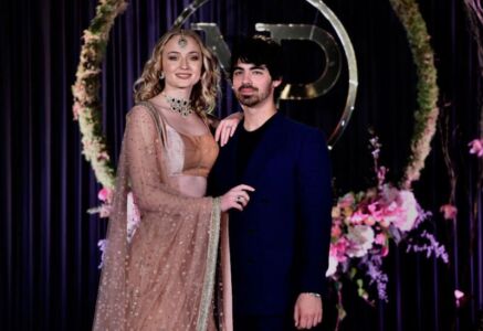 page-ent-priyanka-nick-0-07