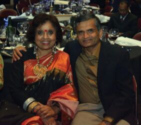 Former TiE President Raj Jaswa (r), with his wife, at the TiE Banquet page-tie-09-dsc_7963