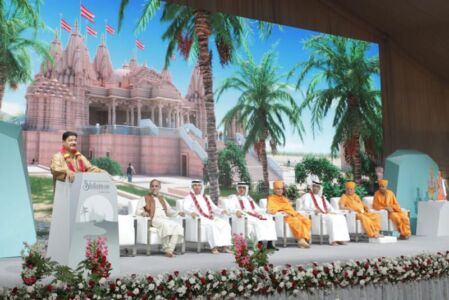 Dr B.R. Shetty addresses the assembly page-uae-baps-hindu-temple-12
