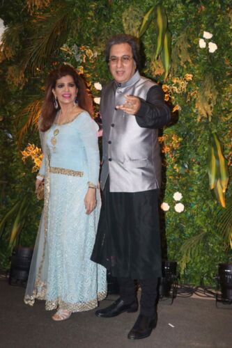 Talat Aziz (r) with wife, Bina, at Anushka Ranjan's Sangeet ceremony. (APHimages)