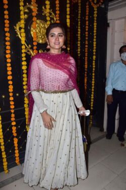 Bollywood stars – Salman Khan , Ekta Kapoor, Harleen Sethi, Anita Hassandani, Karishma Tanna, Mouni Roy, Krystle dSouza, Urvashi Dholakia, Sakshi Tanwar, Ridhima Pandit – shine at Ekta Kapoor's Diwali Bash in Mumbai. (Siliconeer/APHIMAGES) Bollywood stars – Salman Khan , Ekta Kapoor, Harleen Sethi, Anita Hassandani, Karishma Tanna, Mouni Roy, Krystle dSouza, Urvashi Dholakia, Sakshi Tanwar, Ridhima Pandit – shine at Ekta Kapoor's Diwali Bash in Mumbai. (Siliconeer/APHIMAGES)