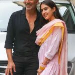 Akshay Kumar and Sara Ali Khan (r) pose during a meeting for "Atrangi Re," an upcoming movie by Anand L. Rai. (APHIMAGES)