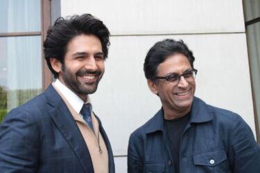 Bollywood actor Kartik Aaryan during promotions of his Netflix film "Dhamaka," in New Delhi, Nov. 15, 2021. (APHimages)