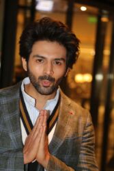 Bollywood actor Kartik Aaryan during promotions of his Netflix film "Dhamaka," in New Delhi, Nov. 15, 2021. (APHimages)