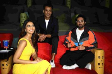 Ayushmann Khurrana and Vaani Kapoor during a promotion of their film "Chandigarh Kare Aashiqui," in Gurugram, Nov. 13, 2021. (APHimages)