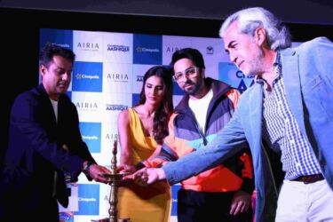 Ayushmann Khurrana and Vaani Kapoor during a promotion of their film "Chandigarh Kare Aashiqui," in Gurugram, Nov. 13, 2021. (APHimages)