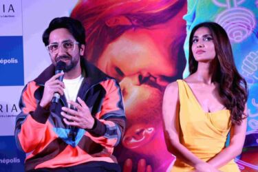 Ayushmann Khurrana and Vaani Kapoor during a promotion of their film "Chandigarh Kare Aashiqui," in Gurugram, Nov. 13, 2021. (APHimages)