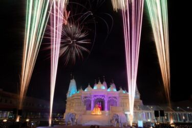 Diwali Fireworks at BAPS Shri Swaminarayan Mandir, Chicago, IL Diwali Fireworks at BAPS Shri Swaminarayan Mandir, Chicago, IL