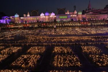Record 1.5 Million Diyas lit at Ayodhya, India on occasion of Diwali (Photos: Pallav Paliwal) Record 1.5 Million Diyas lit at Ayodhya, India on occasion of Diwali (Photos: Pallav Paliwal)